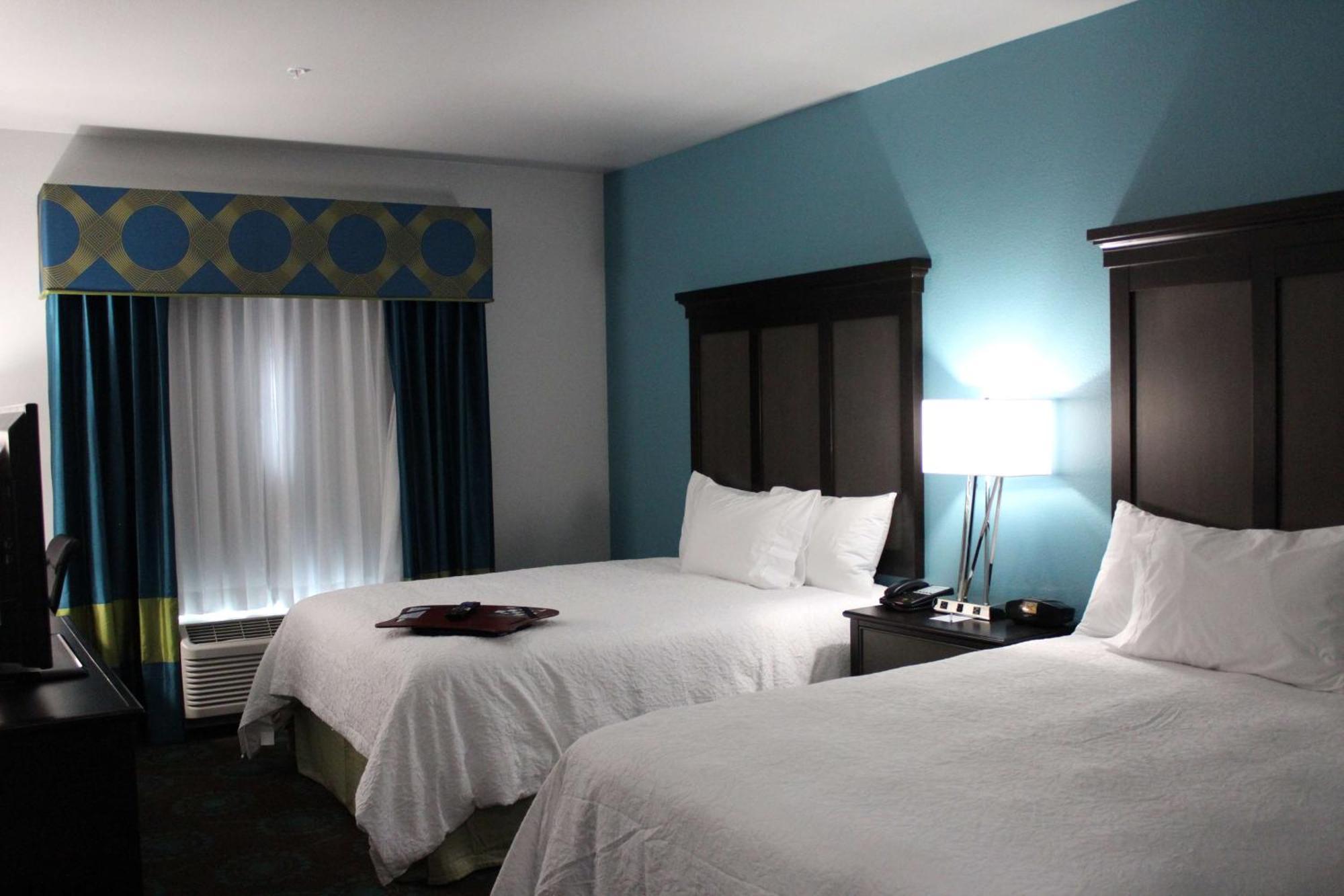 Hampton Inn Cotulla Exterior photo